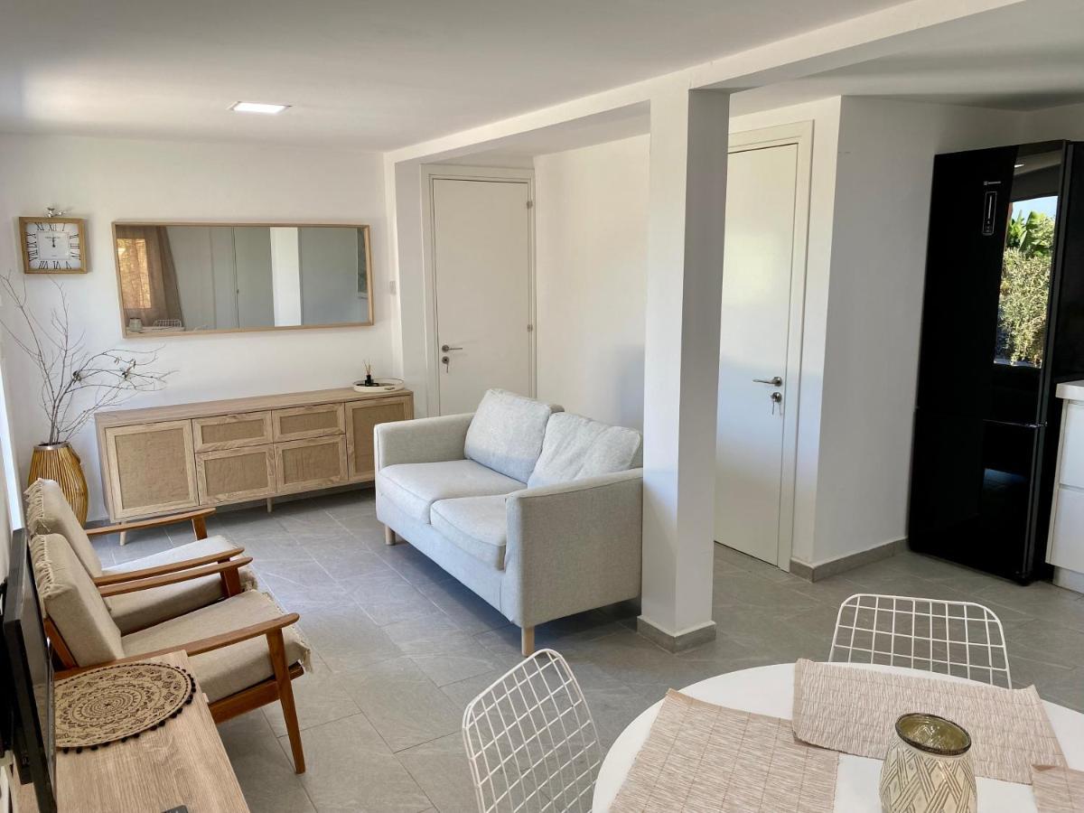 Ammos Luxury Suits And Residences Peja Zewnętrze zdjęcie
