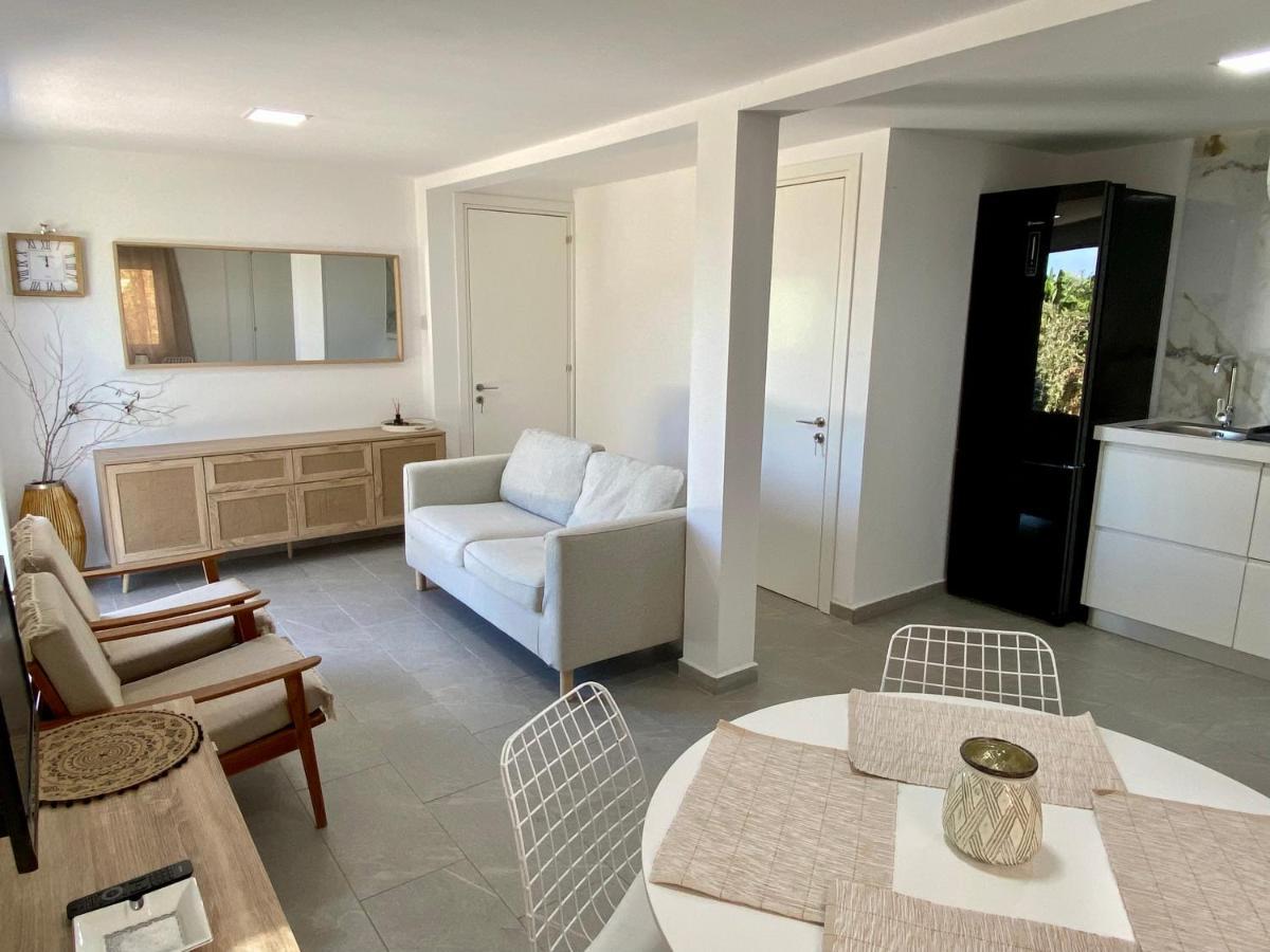 Ammos Luxury Suits And Residences Peja Zewnętrze zdjęcie