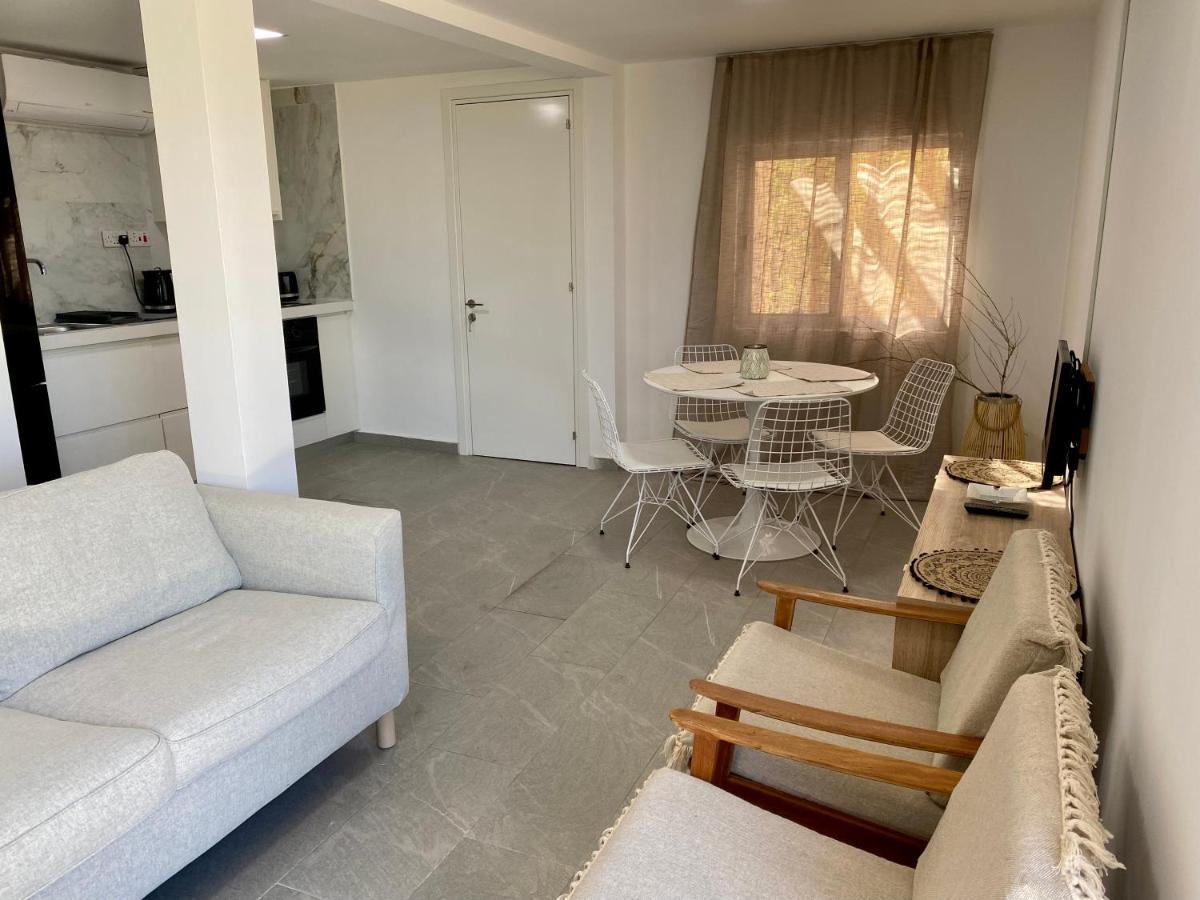 Ammos Luxury Suits And Residences Peja Zewnętrze zdjęcie