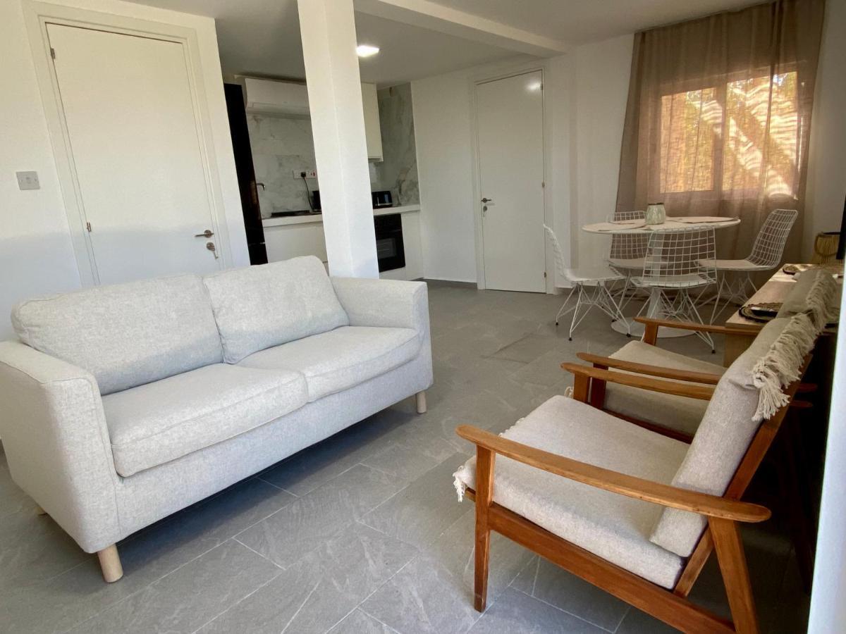 Ammos Luxury Suits And Residences Peja Zewnętrze zdjęcie
