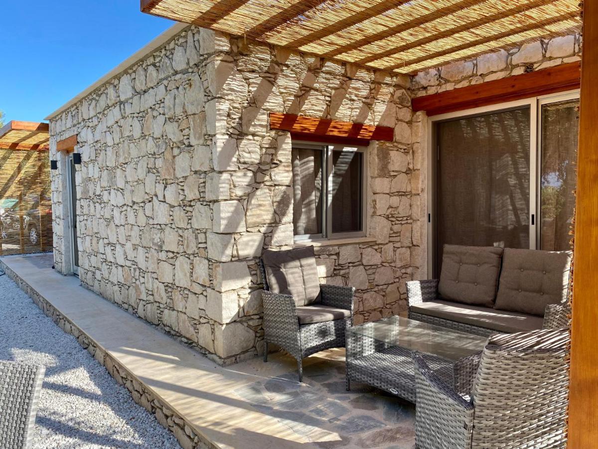 Ammos Luxury Suits And Residences Peja Zewnętrze zdjęcie